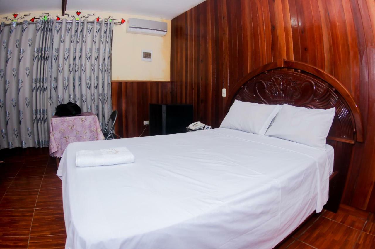 Gran Hotel Gusbet Pucallpa Exterior photo